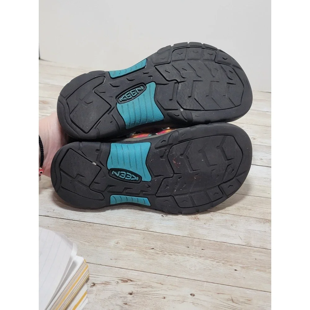 Keen Newport H2 Black Rainbow Tie Dye 1018441 Sandals‎ Water Shoes US Size 4/5
